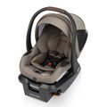Siège d’auto Mico Luxe+ de Maxi-Cosi, Truffe Twillic, avec base MaxiLock — vue avant en trois quarts