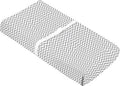 Housse pour matelas à langer avec ouverture pour sangles - Chevron Gris — Kushies Baby