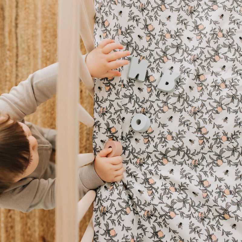 Housse et couette pour lit de bébé - Abeilles par Solange Pilote