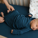 Chemise de nuit bébé en bambou – Denim – Détail 3