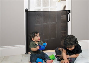 Retractable safety gate